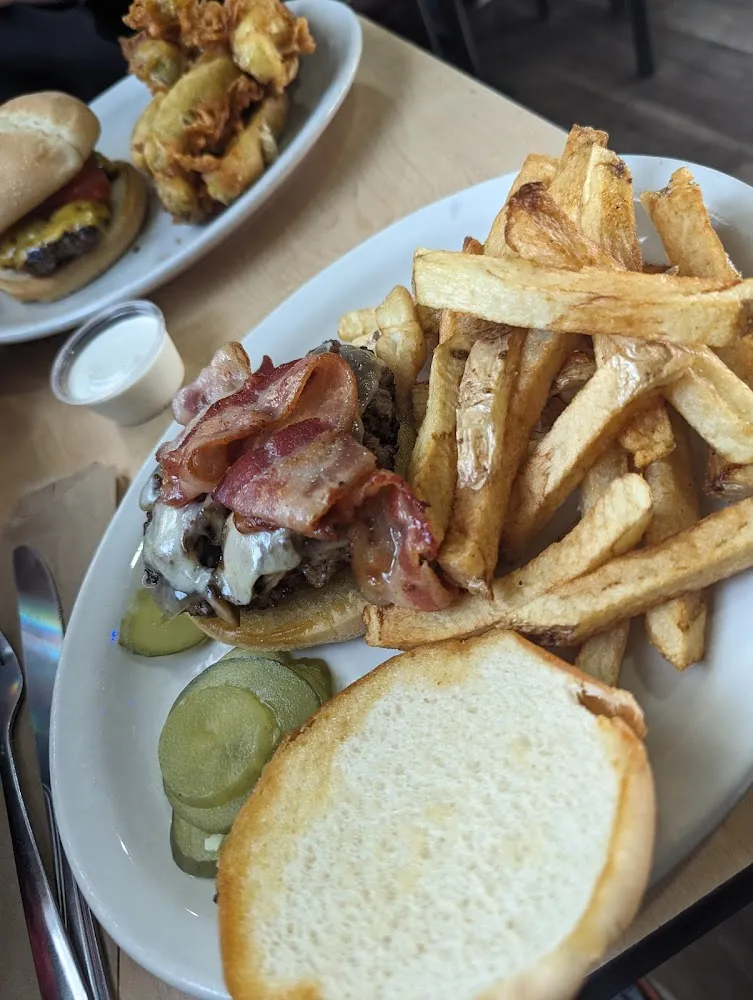 Bacon Mushroom Swiss Burger